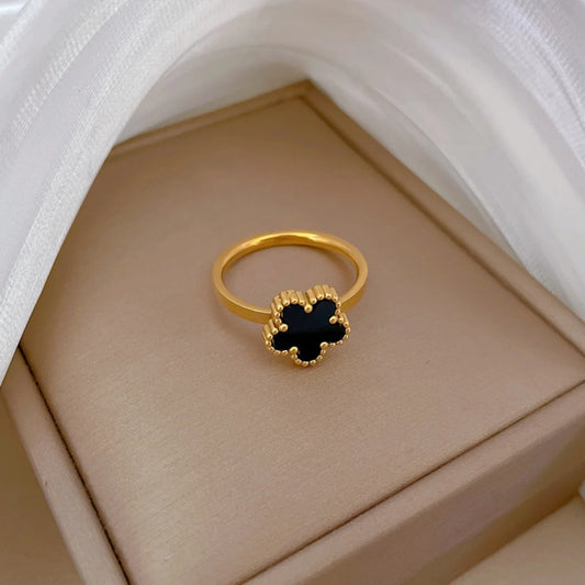 VALMS Lucky Clover Ring – Black & White Enamel