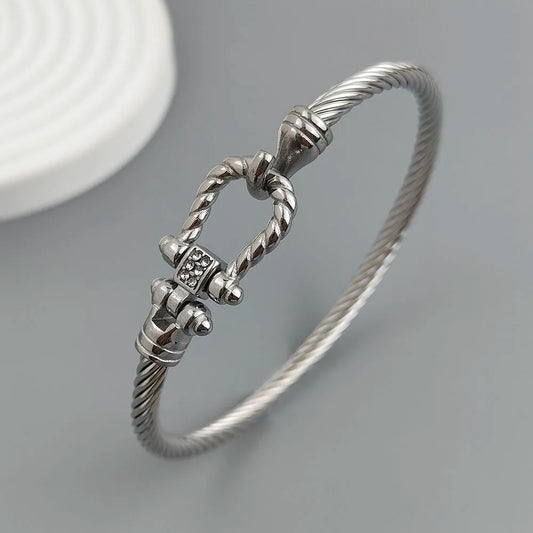 Luxury & Fashion Bracelet Minimal