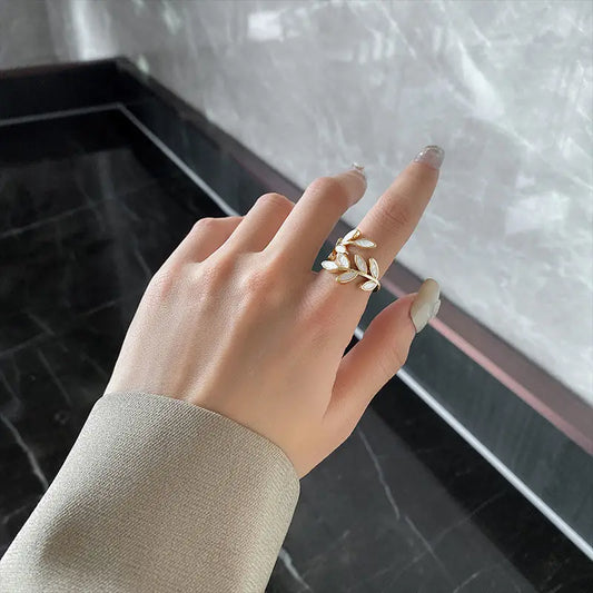 Luxury Leaf Branch Open ring