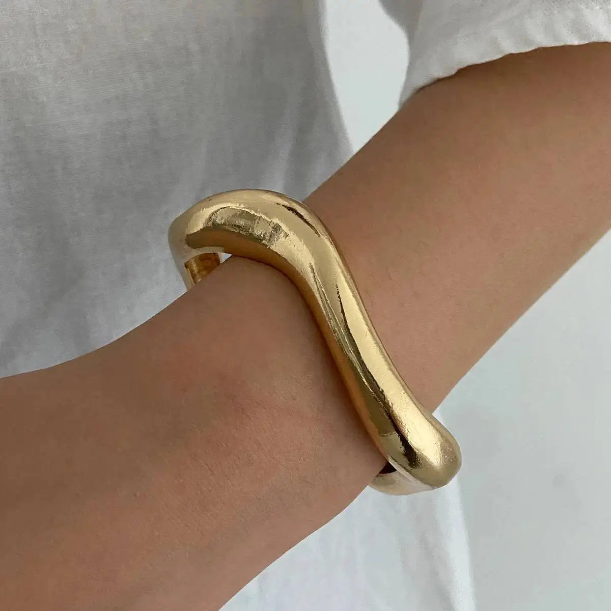 Vintage Irregular Stackable Resin Acrylic Chunky Bangles