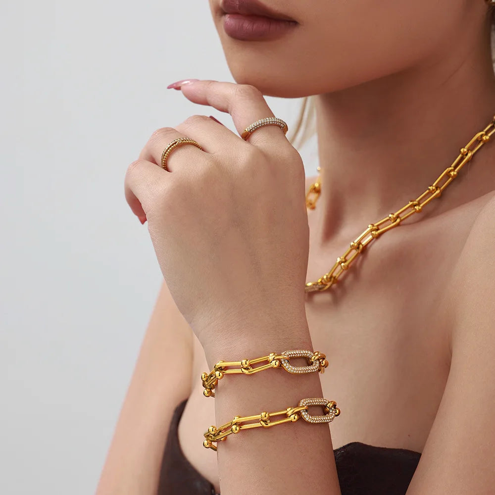 Gold-Plated Clasp Chai Necklace Set – Zircon Pendant Luxury Waterproof