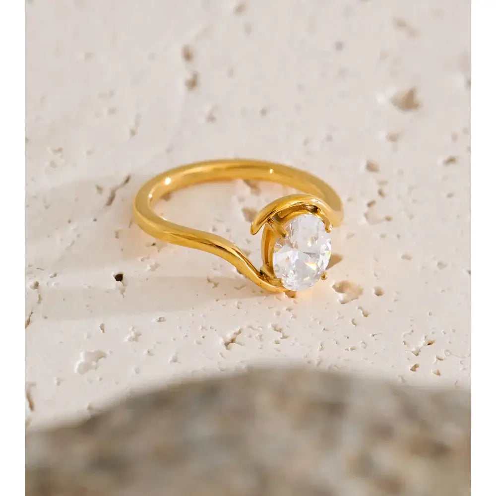 8K Gold PVD Plated Classic Ring – Shiny Cubic Zirconia Elegance