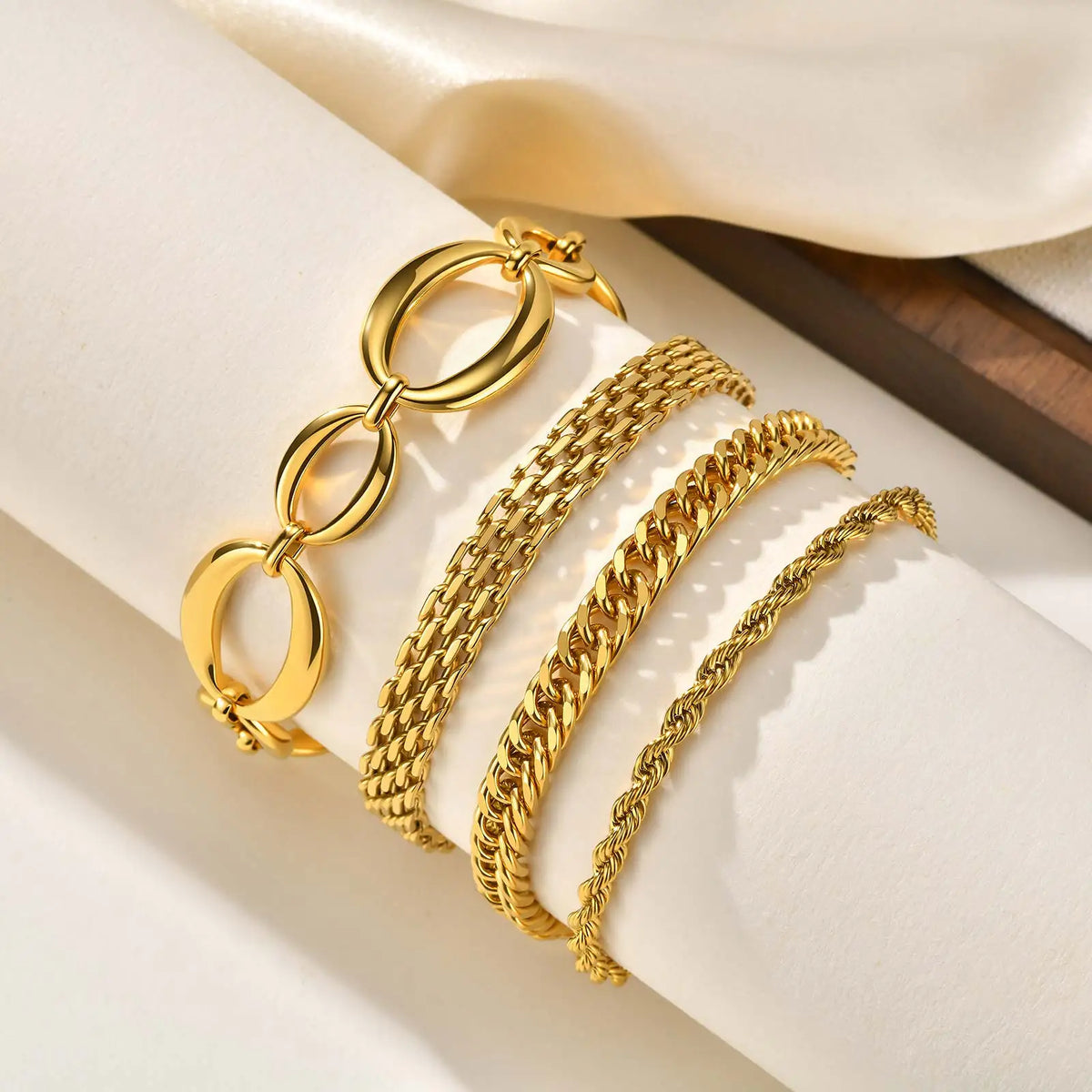 Minimalist Stackable Chain Bracelet – 18K Gold Plated