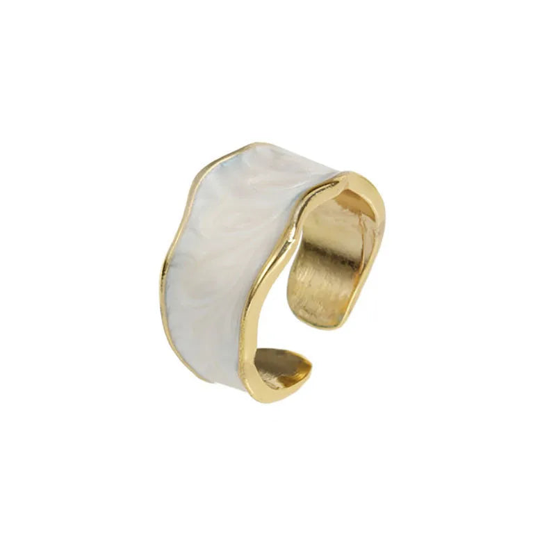 Luxury Irregular Gold Adjustable Ring – Elegant Modern Design